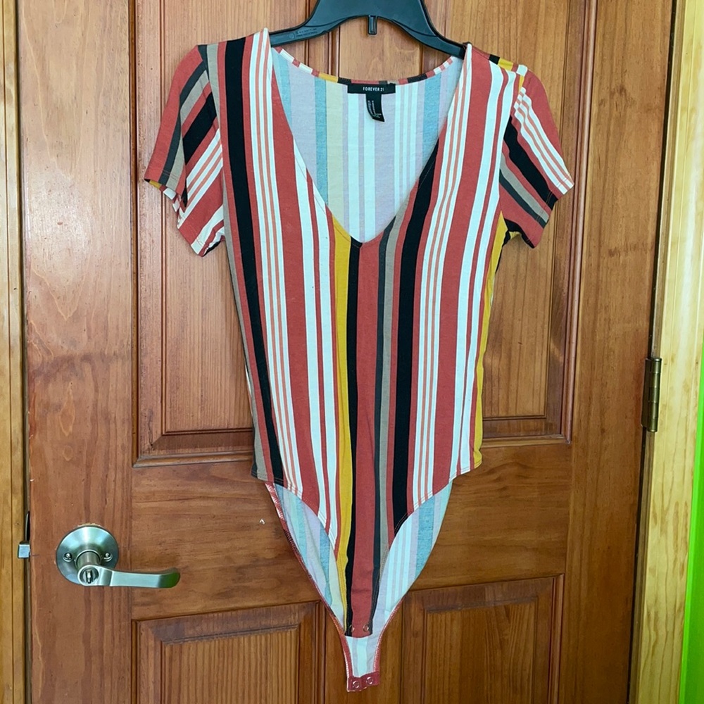 Yellow, orange, black striped bodysuit!🧡💛